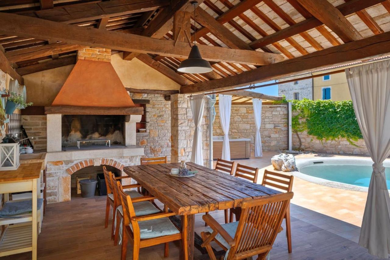 Family Villa Elizabeta With Pool In Umag Cepljani Esterno foto