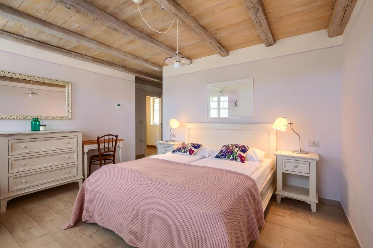 Family Villa Elizabeta With Pool In Umag Cepljani Esterno foto