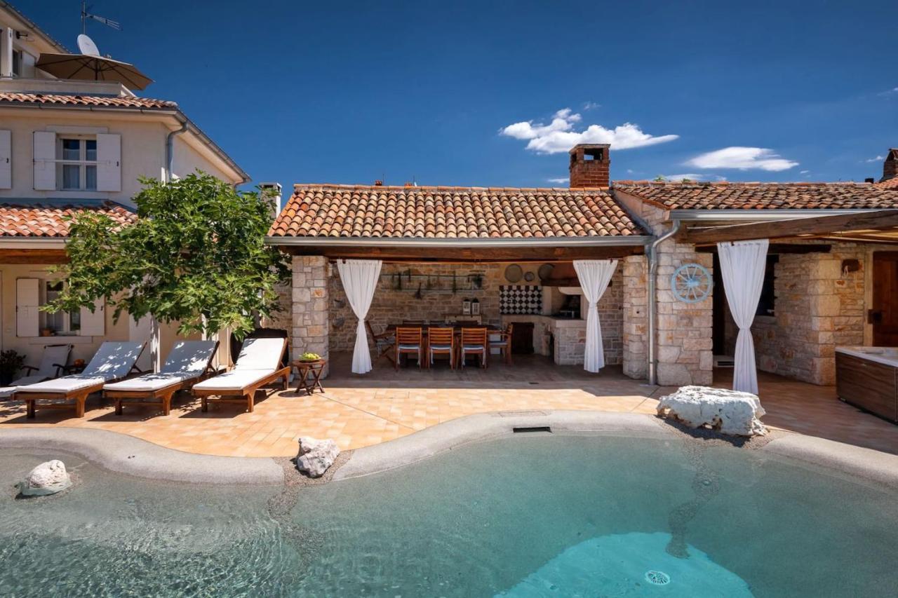 Family Villa Elizabeta With Pool In Umag Cepljani Esterno foto