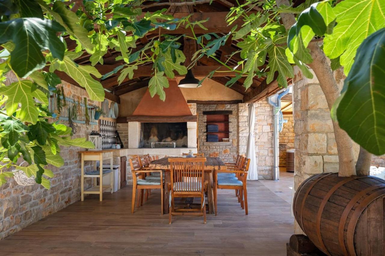 Family Villa Elizabeta With Pool In Umag Cepljani Esterno foto